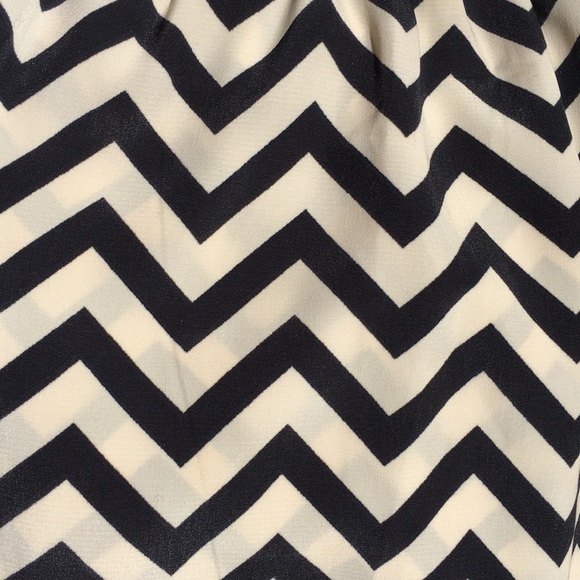 👗 NWOT Chevron Dress- super cute😍 Fun unique - Picture 6 of 8